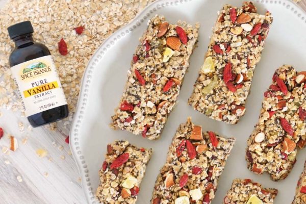 Tropical Chewy Granola Bars Recipe